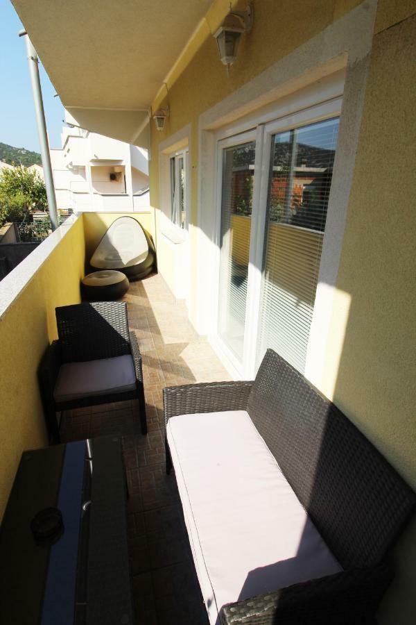 Guesthouse Sovlje ตรีบูนย์ ภายนอก รูปภาพ