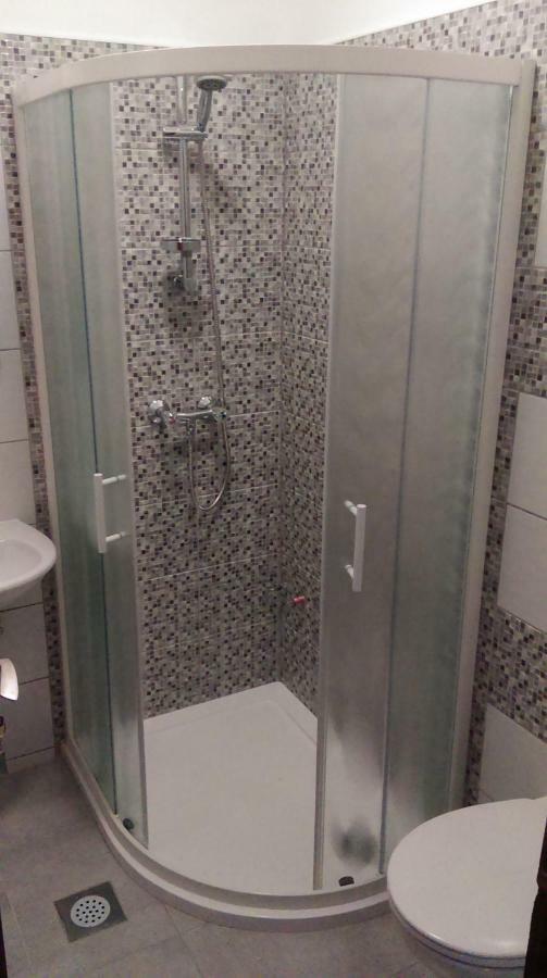 Guesthouse Sovlje ตรีบูนย์ ภายนอก รูปภาพ
