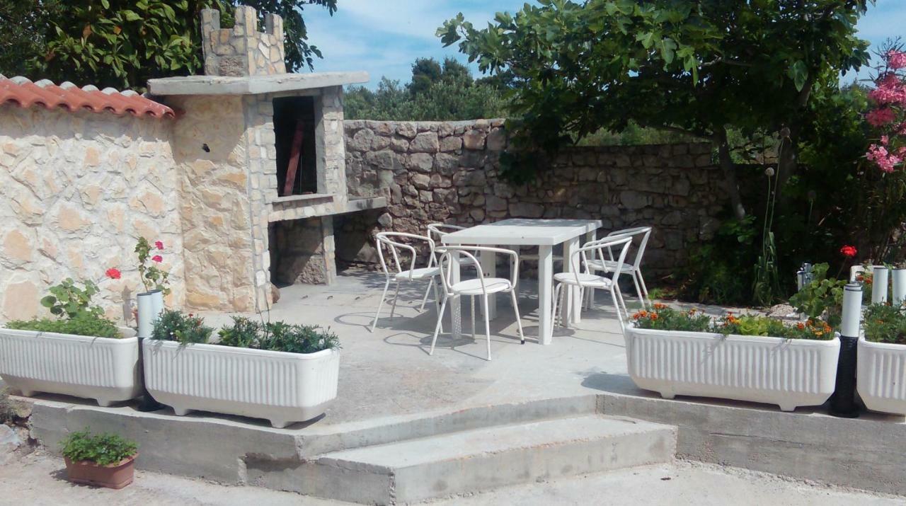 Guesthouse Sovlje ตรีบูนย์ ภายนอก รูปภาพ